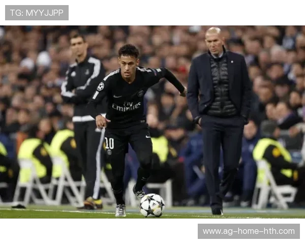 维尼修斯变向突破如闪电,皇马边线节奏难以防守